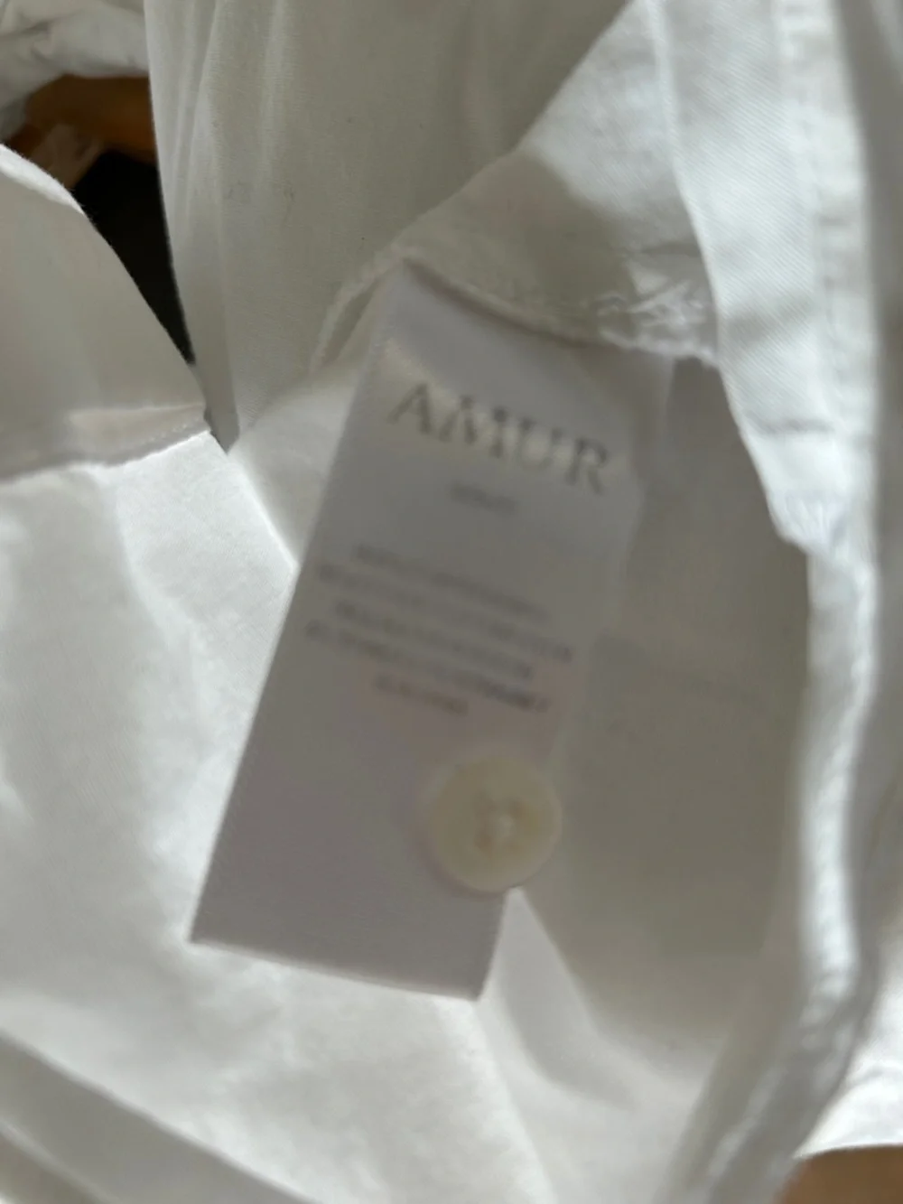 AMUR Womens Balloon Sleeve Crop Blouse, White size XS - Picture 8 of 8